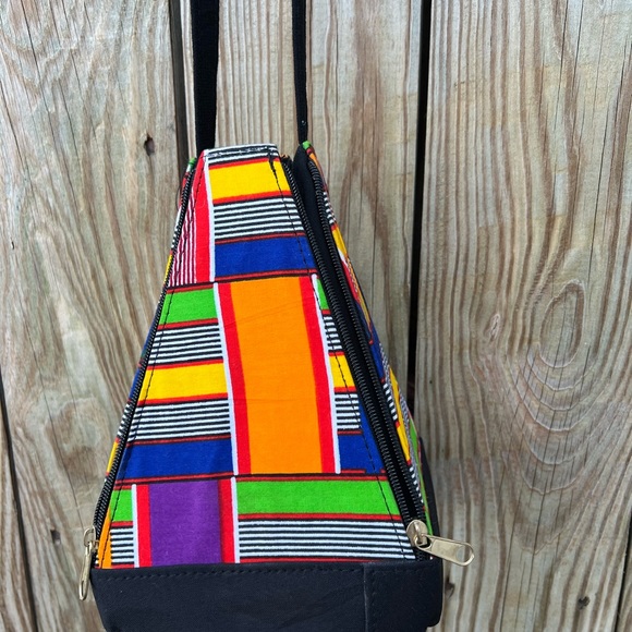 Unique African print purse with zipper closure🐘 - Picture 6 of 8